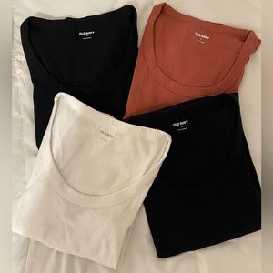 4 old navy scoop neck t shirts